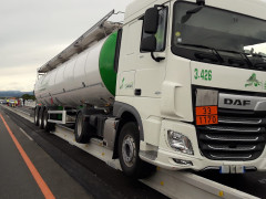 2020 08 18 LKW Unfall mit Gefahrguttransporter  1 