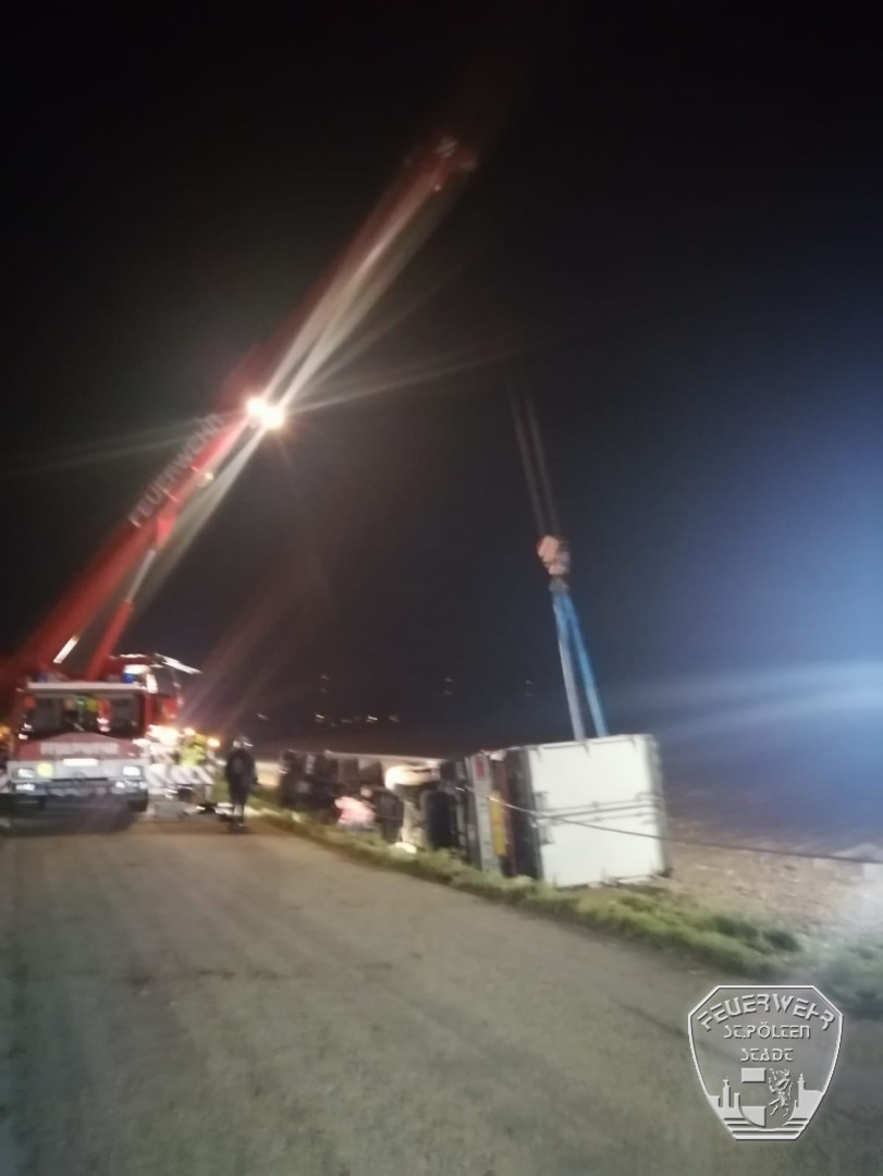 2020 10 19 LKW Bergung in P  nning  3 