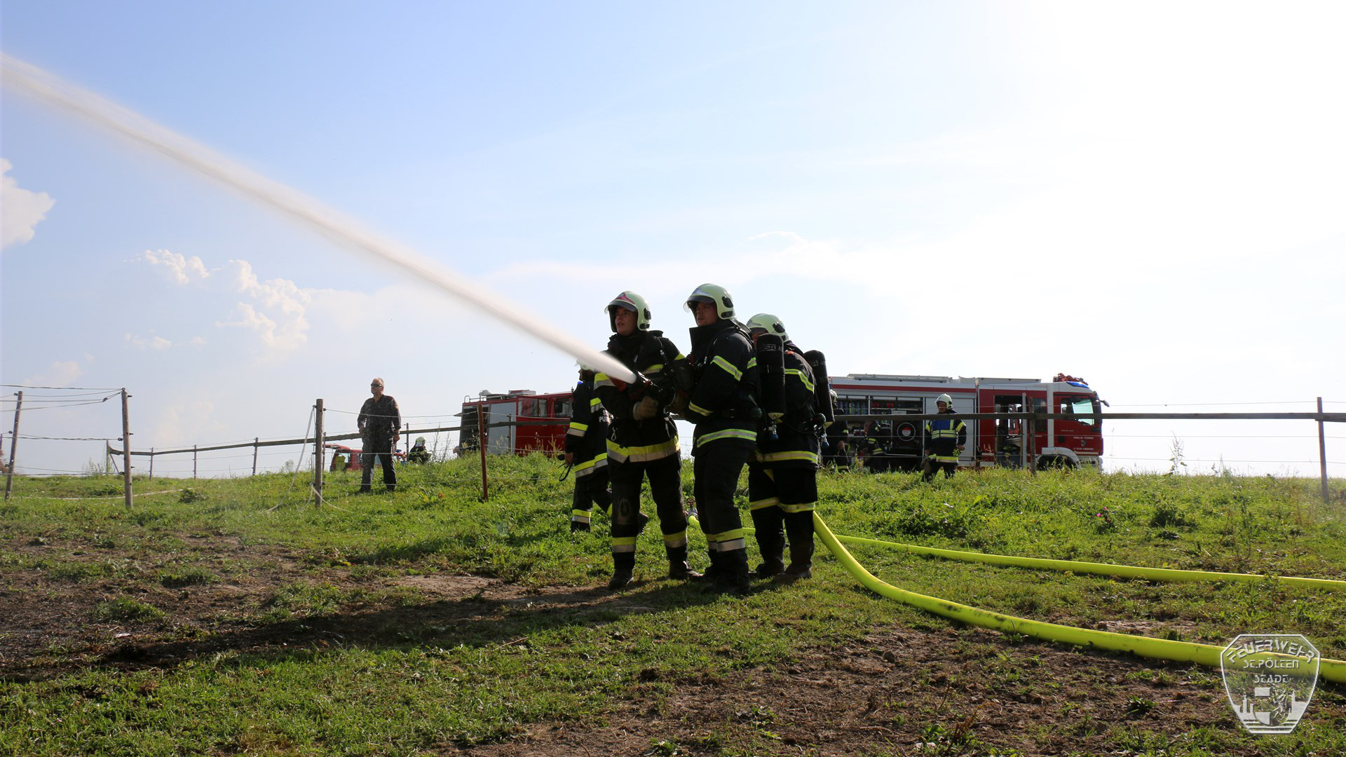 FFSTP 2016 09 11 Scheunenbrand Nadelbach 6 FFSTP 2016 09 11 Scheunenbrand Nadelbach 6
